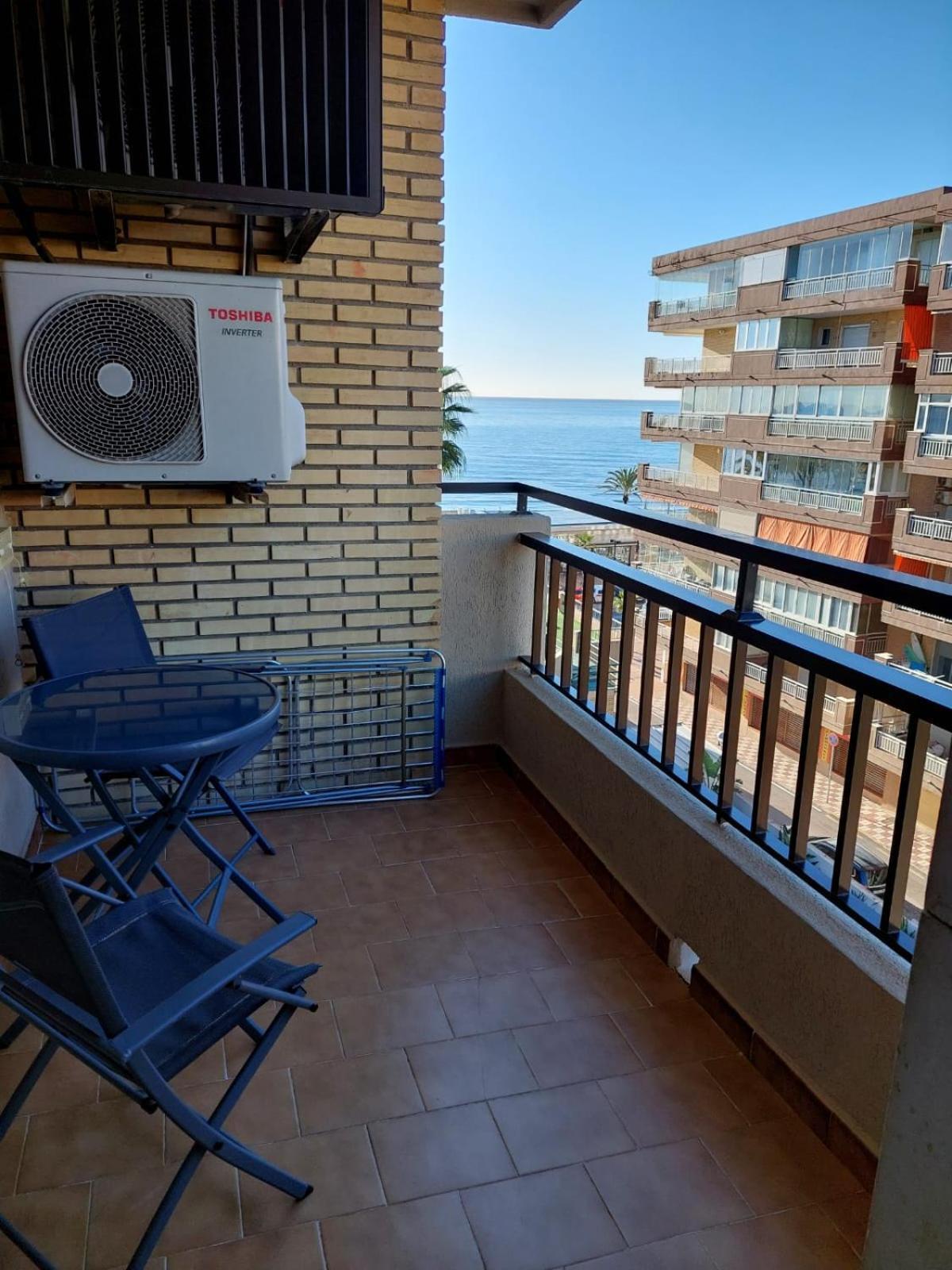 Apartamento Ronda 4 Boliches Primera Linea De Playa Fuengirola Exteriör bild